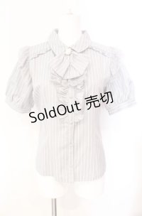 axes femme POETIQUE / ジャボブローチ付ブラウス  グレー O-25-08-07-057-AX-BL-IG-OS
