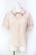 axes femme POETIQUE / ストロベリー刺繍ブラウス  ピンク O-25-08-07-063-AX-BL-IG-OS