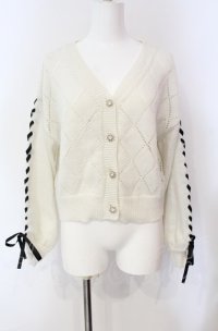 axes femme POETIQUE / レースアップニットカーディガン  シロ O-25-08-07-066-AX-TO-IG-OS