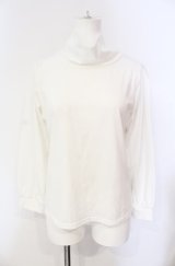 axes femme POETIQUE / ニットベスト付カットプルオーバー【欠品あり】  シロ O-25-08-07-070-AX-TO-IG-OS