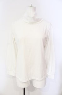 axes femme POETIQUE / ニットベスト付カットプルオーバー【欠品あり】  シロ O-25-08-07-070-AX-TO-IG-OS