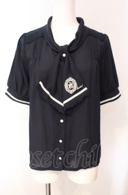 画像1: axes femme / モチーフ刺繍ボウタイブラウス M ネイビー×クロ O-25-08-07-089-AX-BL-IG-OS