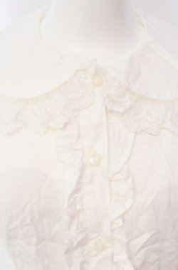 画像2: Angelic Pretty / ハートレース半袖ブラウス  シロ×アカ O-25-08-07-022-AP-BL-OW-OS