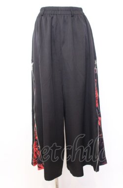 画像1: NieR Clothing / WIDE ZIP PANTS【彼岸花】パンツ  ブラック×レッド O-25-08-08-005-PU-PA-IG-OS