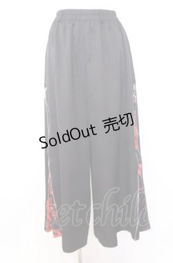 画像1: NieR Clothing / WIDE ZIP PANTS【彼岸花】パンツ  ブラック×レッド O-25-08-08-005-PU-PA-IG-OS