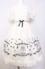画像1: metamorphose / 羽根十字架柄刺繍入り半袖ワンピースセット【ワンピース単品】  シロ O-25-08-08-016-ME-OP-IG-OS (1)