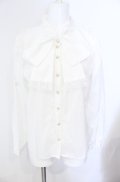 NOEMIE / ボウタイブラウス  シロ O-25-08-09-035-LO-BL-IG-OS