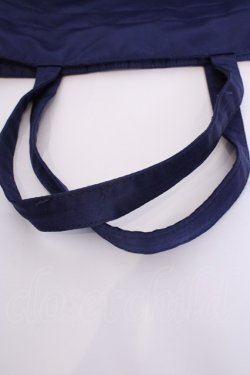 画像4: Maison de FLEUR / サンリオコラボ リボントートバッグ  ネイビー ポチャッコ O-25-08-09-1034-LO-BG-IG-ZT346