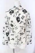 BATSU / 総柄プリントタイ付きブラウス  ホワイト×ブラック O-25-08-09-007-PU-BL-IG-OS