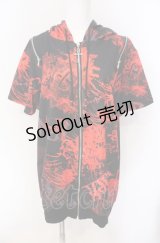 NieR Clothing / 2WAY ZIP半袖パーカー  レッド彼岸花 O-25-08-09-008-PU-TO-IG-OS