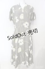 INGEBORG / アネモネptワンピース  グレー O-25-08-10-058-LO-OP-OW-ZI