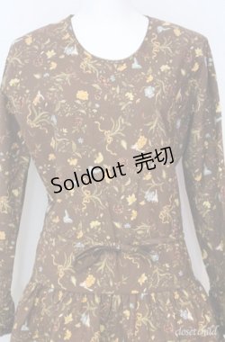 画像2: KANEKO ISAO / 花束柄タック使いワンピース  ブラウン O-25-08-10-062-EL-OP-OW-ZI