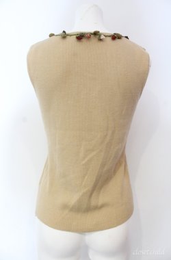 画像4: KANEKO ISAO / フラワーモチーフ使いノースリーブニット  ベージュ O-25-08-10-017-EL-TO-OW-OS