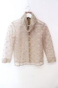 KANEKO ISAO / ハイネック総レースブラウス  ベージュ O-25-08-13-005-EL-BL-OW-OS