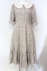 m petit by misako / NINA’Sコラボトワルドジュイワンピース M ベージュ O-25-08-13-058-LO-OP-IG-OS