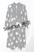 axes femme NOSTALGIE / ブーケ柄ジャガードワンピース F クロ O-25-08-13-065-AX-OP-OW-OS