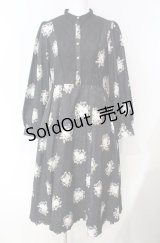 axes femme NOSTALGIE / ブーケ柄ジャガードワンピース F クロ O-25-08-13-065-AX-OP-OW-OS