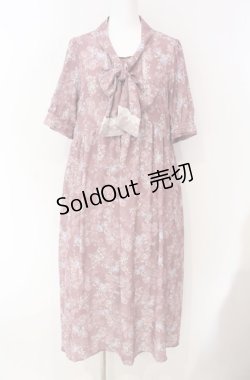画像1: axes femme / ローズレース柄ボータイワンピース F ピンク O-25-08-13-066-AX-OP-OW-OS