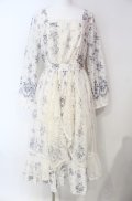 axes femme / ラッフルフリルレース花柄ワンピース M キナリ O-25-08-13-067-AX-OP-OW-OS