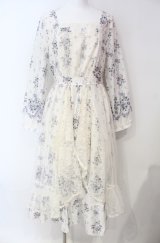 axes femme / ラッフルフリルレース花柄ワンピース M キナリ O-25-08-13-067-AX-OP-OW-OS