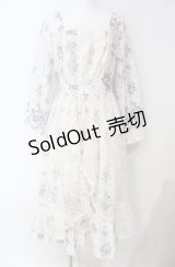 axes femme / ラッフルフリルレース花柄ワンピース M キナリ O-25-08-13-067-AX-OP-OW-OS