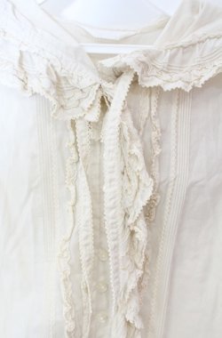 画像2: PINK HOUSE / ローンフリルうさみみフードベスト  生成り O-25-08-13-097-LO-TO-IG-OS