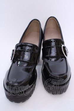 画像1: Rojita / ハートバックルハイヒールローファー XL クロ O-25-08-14-056-LO-SH-IG-OS