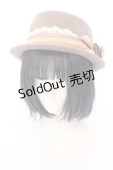 axes femme / カメオポークパイハット  ベージュ O-25-08-16-1001-AX-AC-OW-ZT-K004