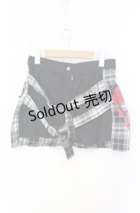 SEX POT ReVeNGe / チェックレイヤード風プリーツスカート  ブラック×ホワイト O-25-08-16-079-SP-SK-IG-OS