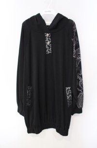 Qutie Frash / ２店舗限定プルオーバー  シルバー×ブラック O-25-08-16-108-QU-TO-IG-OS