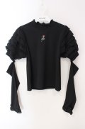 axes femme POETIQUE / アームカバー付フリル袖プルオーバー  クロ O-25-08-16-011-AX-TO-IG-OS