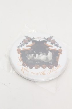 画像1: ALICE and the PIRATES / Dual face〜phantom and truth〜探偵クリス寝そべり缶バッジ   O-25-08-20-102-PA-AC-OW-OS