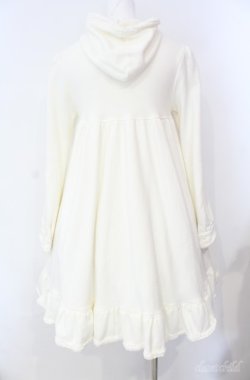 画像4: BABY,THE STARS SHINE BRIGHT / ロゴ刺しゅう入りフードワンピース  オフ O-25-08-21-004-BA-OP-IG-OS