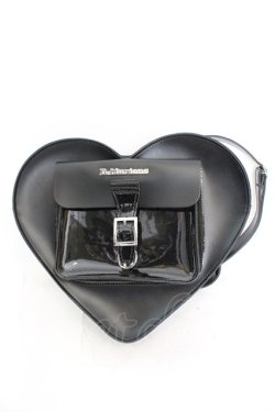 画像1: Dr.Martens （Getta Grip） / レザーハートバックパック  ブラック O-25-08-21-1059-PU-BG-YM-OS