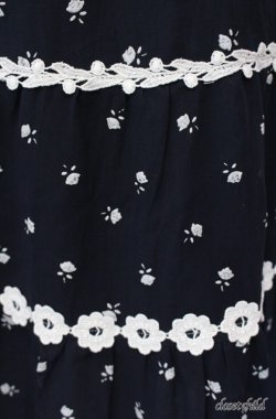 画像2: Jane Marple Dans Le Salon / Sprinkled flowers lace trimming skirt　スカート M クロ O-25-08-21-070-JM-SK-IG-OS