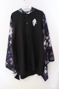 NieR Clothing / 袖リブ付き着物風袖シャツ【和柄九尾】  ブラック×パープル系 O-25-08-21-093-PU-BL-IG-OS