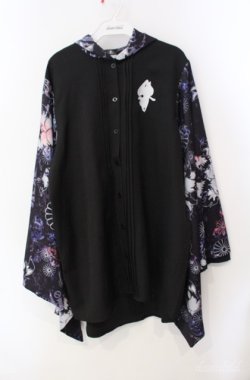 画像1: NieR Clothing / 袖リブ付き着物風袖シャツ【和柄九尾】  ブラック×パープル系 O-25-08-21-093-PU-BL-IG-OS