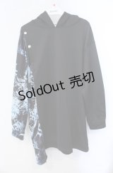 NieR Clothing / 内側防寒フリースブロッキングPULLOVER PARKA【彼岸花】 パーカー  ブラック×サックス O-25-08-21-095-PU-TO-IG-ZT049