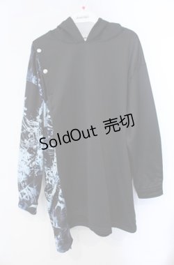 画像1: NieR Clothing / 内側防寒フリースブロッキングPULLOVER PARKA【彼岸花】 パーカー  ブラック×サックス O-25-08-21-095-PU-TO-IG-ZT049