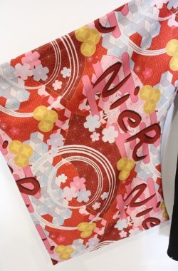 画像2: NieR Clothing / 袖口リブ付き春用着物風袖ブロッキングシャツ  ブラック×レッド系 O-25-08-21-097-PU-BL-IG-OS