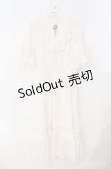 axes femme / カメオ付フレア袖ワンピース  オフ O-25-08-21-026-AX-OP-IG-OS