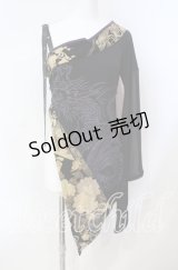 Qutie Frash / ワンショルダー和柄着物袖チュニック  ブラック O-25-08-23-004-QU-TO-OW-OS