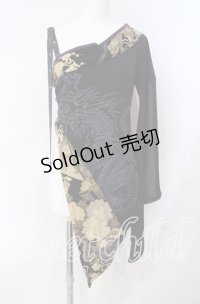 Qutie Frash / ワンショルダー和柄着物袖チュニック  ブラック O-25-08-23-004-QU-TO-OW-OS