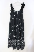 axes femme / チェリー柄フリルリボンワンピース F クロ O-25-08-23-087-AX-OP-OW-OS