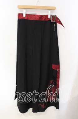 画像1: Qutie Frash / プリーツフラップワイドパンツ  ブラック×レッド O-25-08-25-1047-QU-PA-IG-OS