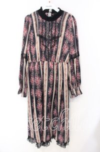 axes femme / ローズレユール柄ワンピース F クロ O-25-08-26-037-AX-OP-YM-ZT476