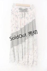 axes femme / フラワー柄エスカルゴスカート M アイボリーｘグリーン O-25-08-26-053-AX-SK-YM-ZT510