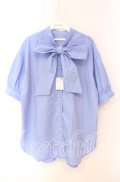 axes femme / ビッグリボン半袖ブラウス  サックス O-25-08-26-107-AX-BL-IG-OS