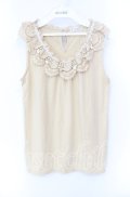 axes femme / バラ付レース襟タンク M クリーム O-25-08-26-018-AX-TO-YM-OS