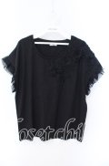 axes femme / フラワーレーススクエアTシャツ M クロ O-25-08-26-019-AX-TO-YM-OS